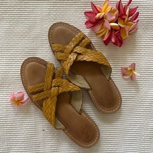 Sols Shoes mustard woven leather sandals size 8